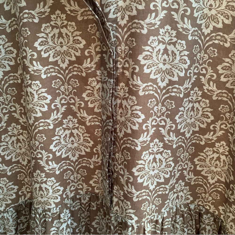 Tuckernuck Hyacinth House Bennett Maxi Dress in Damask Print - Picture 7 of 12